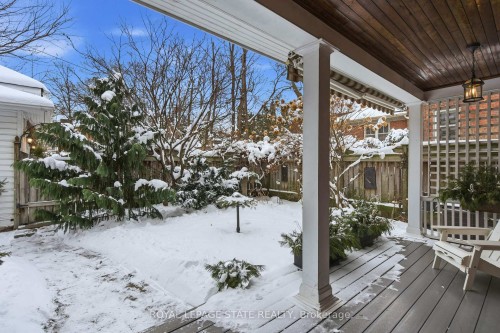 247 Macnab Street S, Hamilton, ON - Outdoor
