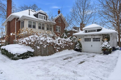 247 Macnab Street S, Hamilton, ON - Outdoor