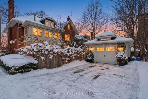 247 Macnab Street S, Hamilton, ON - Outdoor