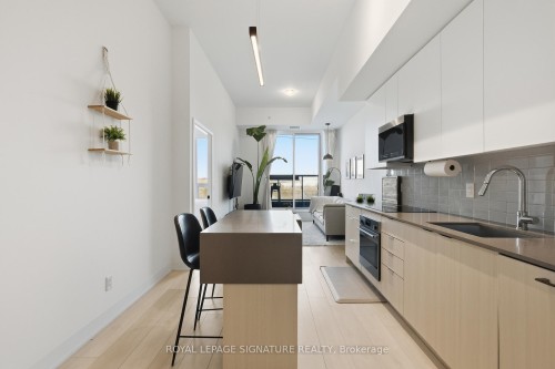 214-2489 Taunton Road, Oakville, ON - Indoor Photo Showing Kitchen