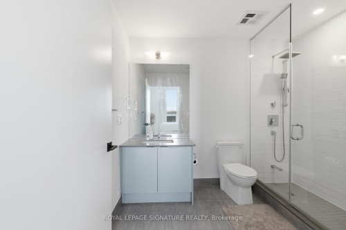 214-2489 Taunton Road, Oakville, ON - Indoor Photo Showing Bathroom