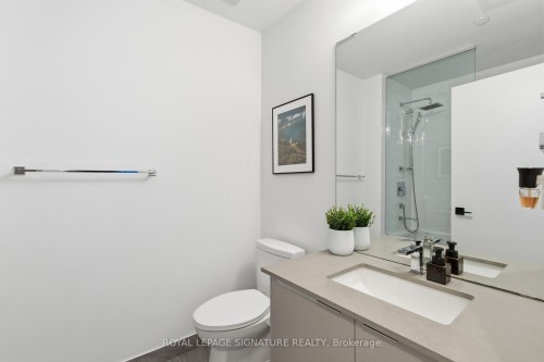 214-2489 Taunton Road, Oakville, ON - Indoor Photo Showing Bathroom