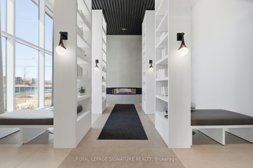 214-2489 Taunton Road, Oakville, ON - Indoor Photo Showing Other Room