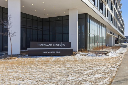 214-2489 Taunton Road, Oakville, ON -  Photo Showing Other Room