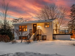 706 Annland Street  Pickering, ON L1W 1B3