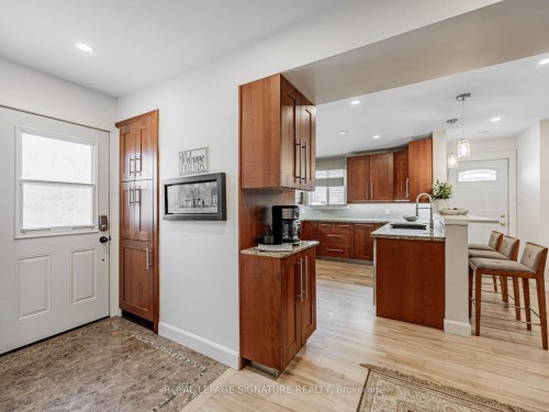 706 Annland Street, Pickering, ON - Indoor Photo Showing Kitchen