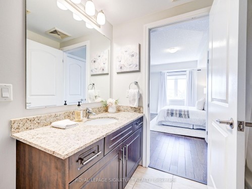 205-886 Golf Links Road, Hamilton, ON - Indoor Photo Showing Bathroom