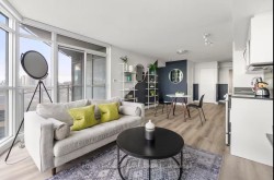 1209-21 Iceboat Terrace  Toronto, ON M5V 4A9