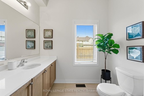 71 Bradbury Road, Hamilton, ON - Indoor Photo Showing Bathroom
