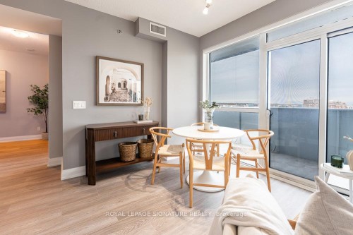 805-65 Speers Road, Oakville, ON - Indoor Photo Showing Dining Room