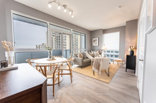805-65 Speers Road, Oakville, ON - Indoor Photo Showing Dining Room