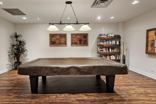 209-980 Yonge Street, Toronto, ON - Indoor Photo Showing Other Room