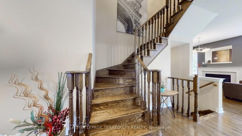 69 Vine Cliff Boulevard, Markham, ON - Indoor Photo Showing Other Room