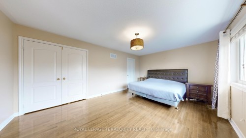 69 Vine Cliff Boulevard, Markham, ON - Indoor Photo Showing Bedroom