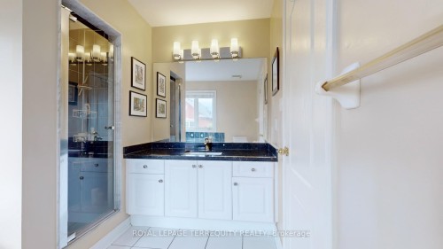 69 Vine Cliff Boulevard, Markham, ON - Indoor Photo Showing Bathroom