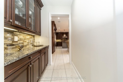 37 Royal West Drive, Brampton, ON - Indoor