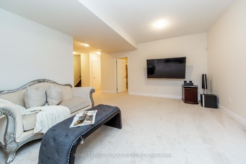 37 Royal West Drive, Brampton, ON - Indoor Photo Showing Living Room