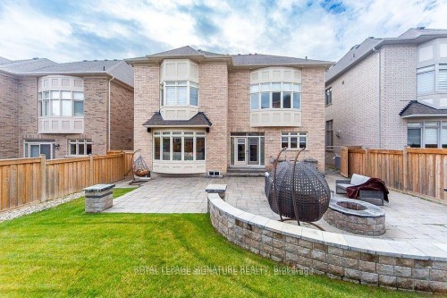 37 Royal West Drive, Brampton, ON - Outdoor