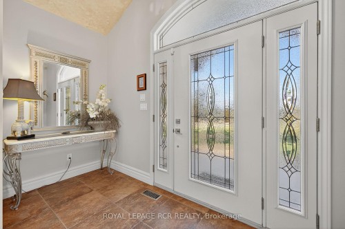 181 Queen Street S, New Tecumseth, ON - Indoor Photo Showing Other Room