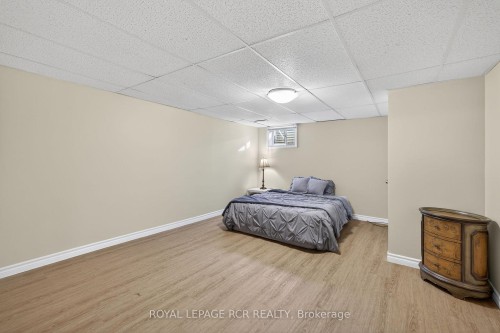 181 Queen Street S, New Tecumseth, ON - Indoor Photo Showing Bedroom