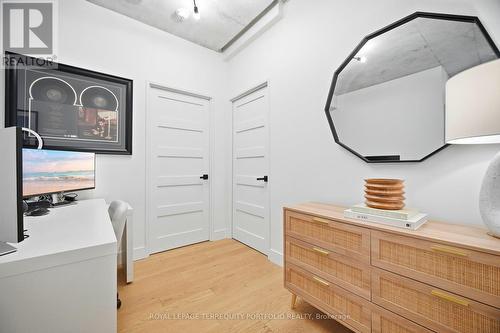 1013 - 333 Adelaide Street E, Toronto, ON - Indoor