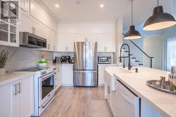 25 - 31 SUNVALE PLACE  Hamilton, ON L8E 4Z6