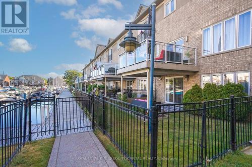 25 - 31 Sunvale Place, Hamilton, ON - Outdoor