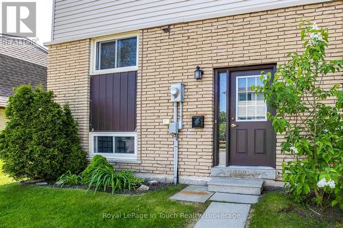 Easy Access - 4 - 233 Innisfil Street, Barrie (Allandale Centre), ON - Outdoor