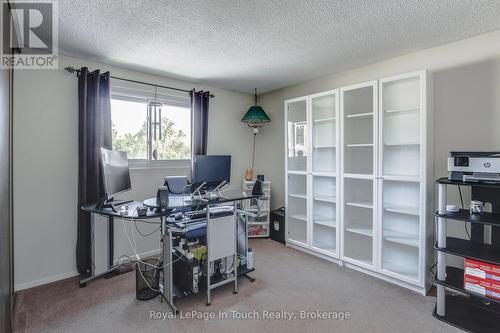 4 - 233 Innisfil Street, Barrie (Allandale Centre), ON - Indoor Photo Showing Office