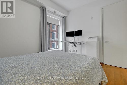 302 - 330 Loretta Avenue S, Ottawa, ON - Indoor Photo Showing Bedroom