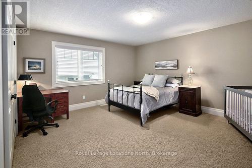 110 John Watt Way, Blue Mountains, ON - Indoor Photo Showing Bedroom