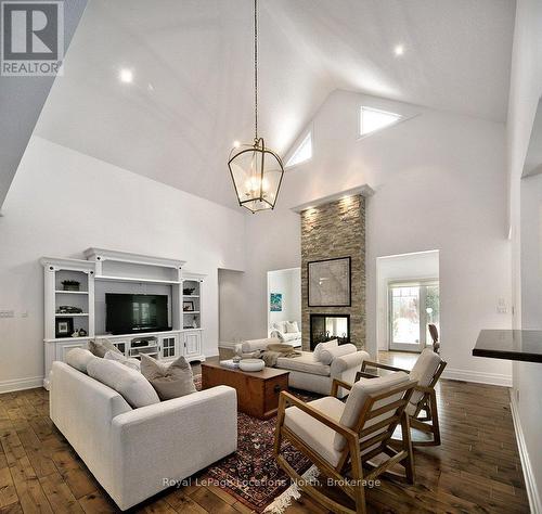 110 John Watt Way, Blue Mountains, ON - Indoor Photo Showing Living Room With Fireplace