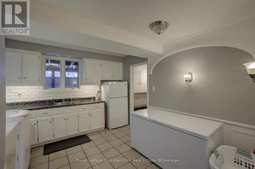 675 Prospect Street, Minto, ON - Indoor Photo Showing Kitchen