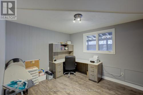 Fourth bedroom or office - 675 Prospect Street, Minto, ON - Indoor Photo Showing Office