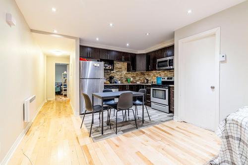 Cuisine - 3562 Rue St-Dominique, Montréal (Le Plateau-Mont-Royal), QC - Indoor