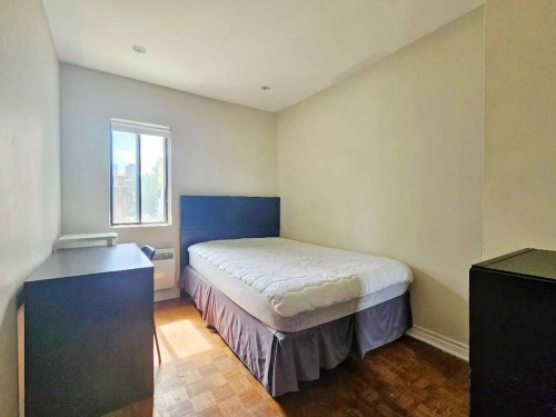 Bedroom - 3550 Rue St-Dominique, Montréal (Le Plateau-Mont-Royal), QC - Indoor Photo Showing Bedroom