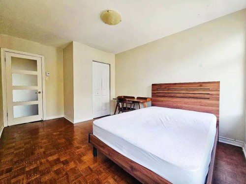 Bedroom - 3550 Rue St-Dominique, Montréal (Le Plateau-Mont-Royal), QC - Indoor Photo Showing Bedroom