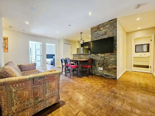 Living Room - 3550 Rue St-Dominique, Montréal (Le Plateau-Mont-Royal), QC - Indoor