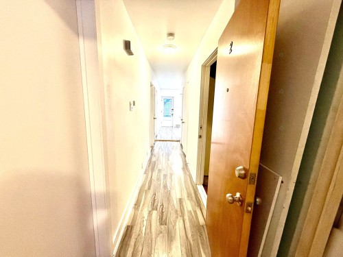 Corridor - 2-5385 10E Avenue, Montréal (Rosemont/La Petite-Patrie), QC - Indoor Photo Showing Other Room