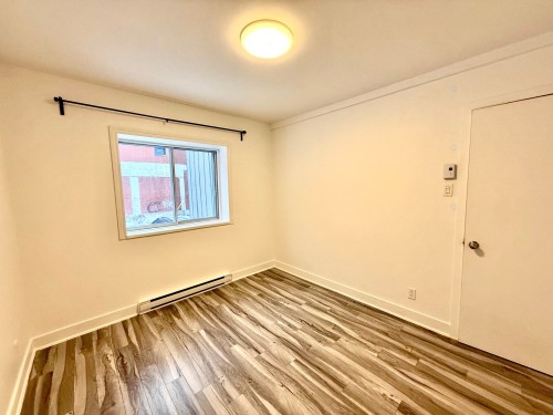 Chambre à coucher - 2-5385 10E Avenue, Montréal (Rosemont/La Petite-Patrie), QC - Indoor Photo Showing Other Room