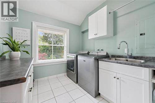 66 Grange Street, Guelph, ON - Indoor Photo Showing Laundry Room