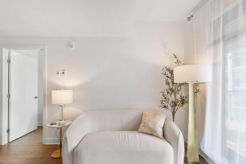 Living room - 1106-628 Rue St-Jacques, Montréal (Ville-Marie), QC - Indoor