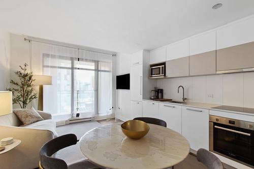 Living room - 1106-628 Rue St-Jacques, Montréal (Ville-Marie), QC - Indoor Photo Showing Other Room