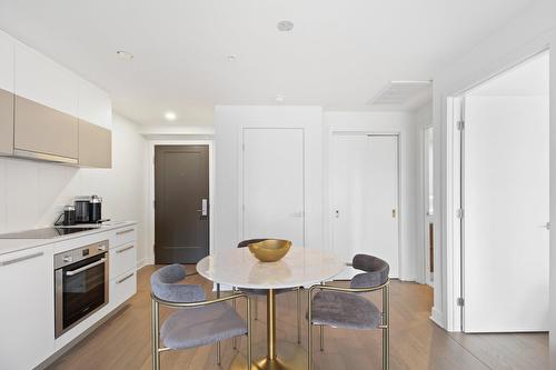 Dining room - 1106-628 Rue St-Jacques, Montréal (Ville-Marie), QC - Indoor Photo Showing Kitchen