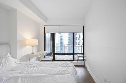 Bedroom - 1106-628 Rue St-Jacques, Montréal (Ville-Marie), QC - Indoor Photo Showing Bedroom