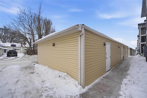 6-445 Pandora Ave, Winnipeg, MB 