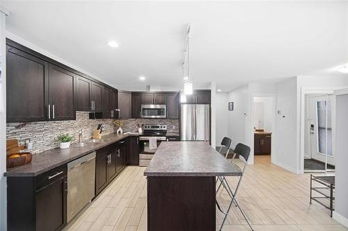 6-445 Pandora Ave, Winnipeg, MB 