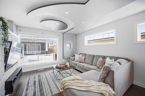 6-445 Pandora Ave, Winnipeg, MB 