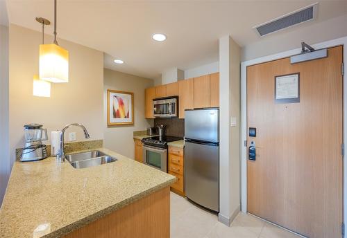 312-15 Park Place, Osoyoos, BC - Indoor Photo Showing Kitchen With Double Sink