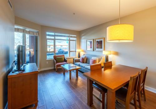 312-15 Park Place, Osoyoos, BC - Indoor Photo Showing Other Room